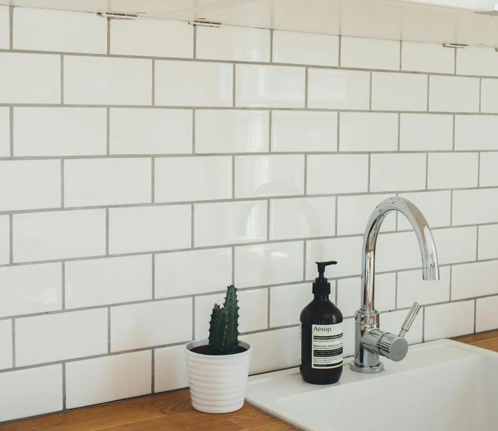 Home Page - Top-quality plumbing, flooring, and electical services